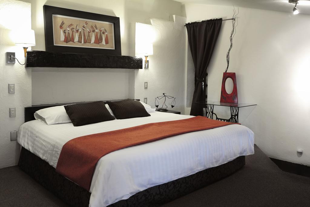 Aztic Hotel And Executive Suites Mexico City Room photo