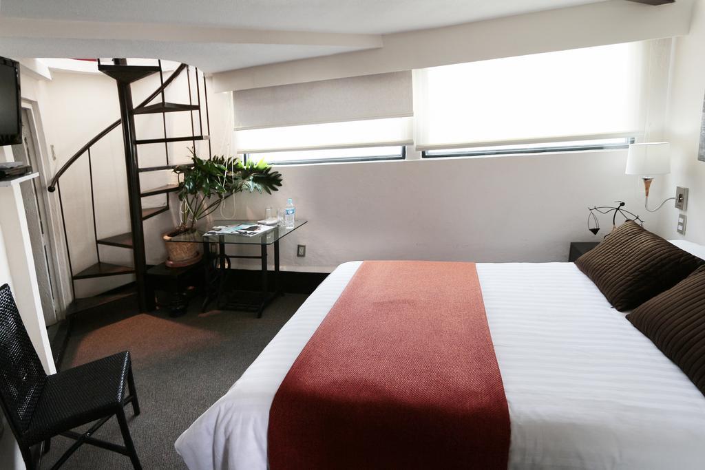 Aztic Hotel And Executive Suites Mexico City Exterior photo